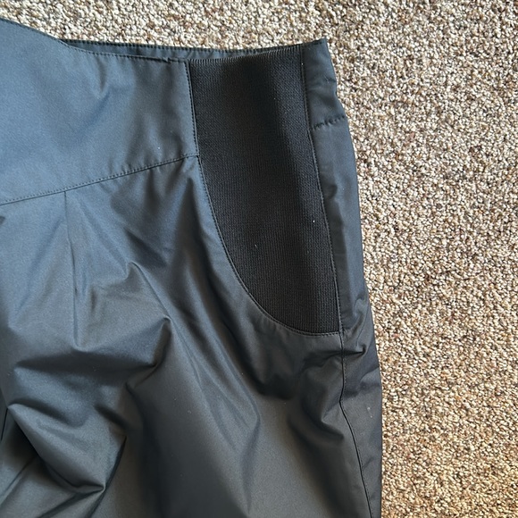 Obermeyer women’s ski pants. - Picture 8 of 11